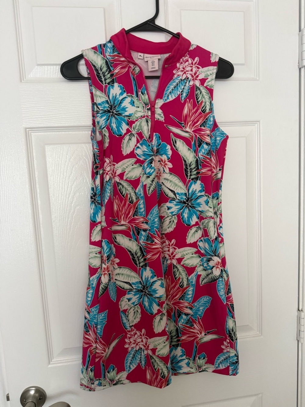 Tommy Bahama Fuchsia Tropical Floral Zip-Neck Sleeveless golf Dress size small